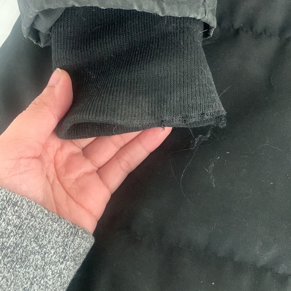 Pre-loved Classic Canada Goose Mystique Parka (long) in Size S - Picture 4 of 4